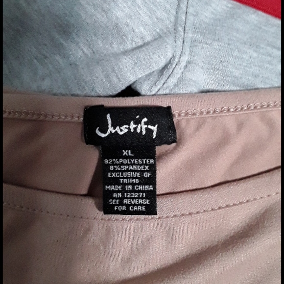 Justify Top - Picture 2 of 3